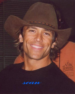 reevesscottsexysmile.jpg